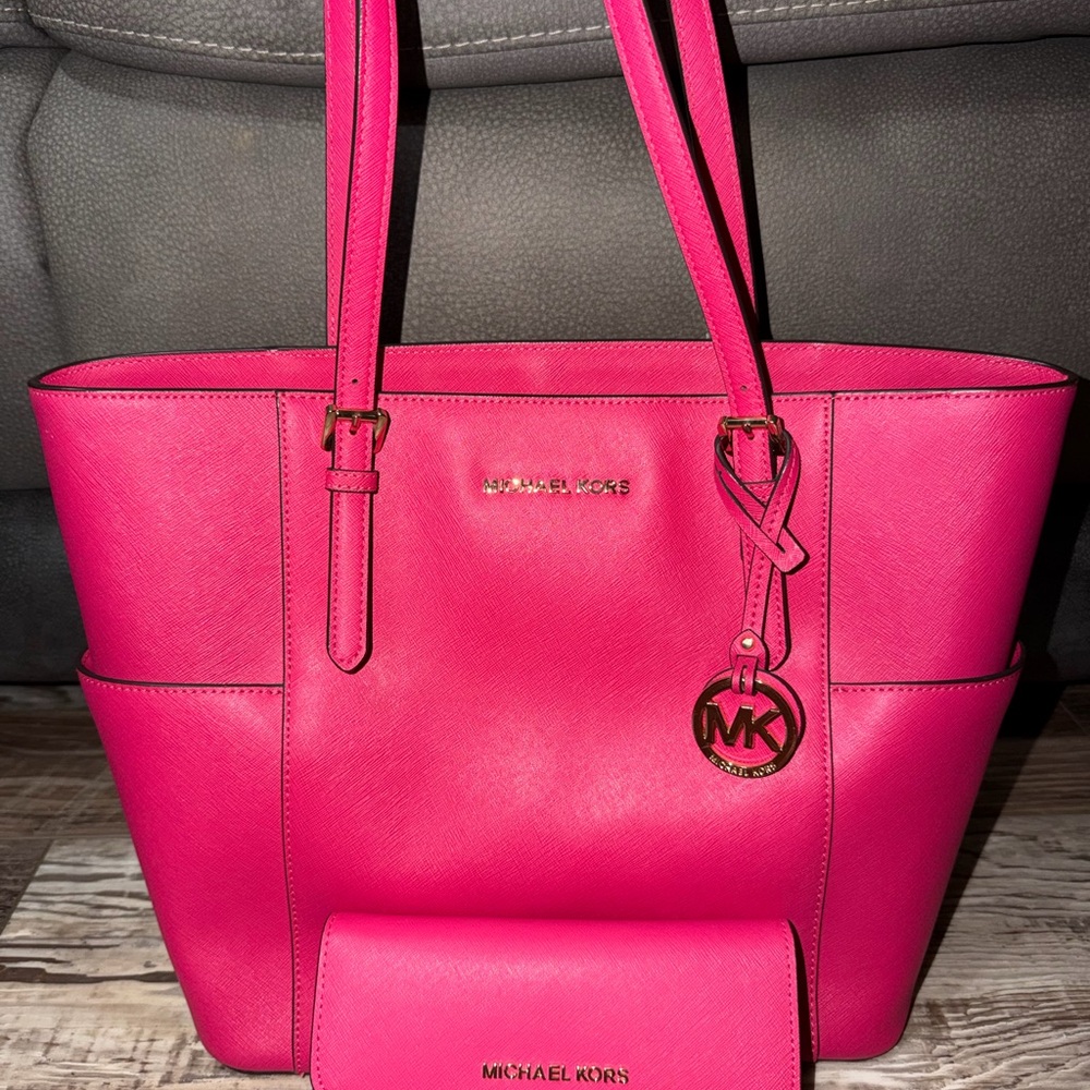 Michael Kors Fuchsia Tote Bag and Wallet